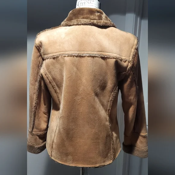 Mustard Colored Small Suede (like) jacket - Picture 4 of 4